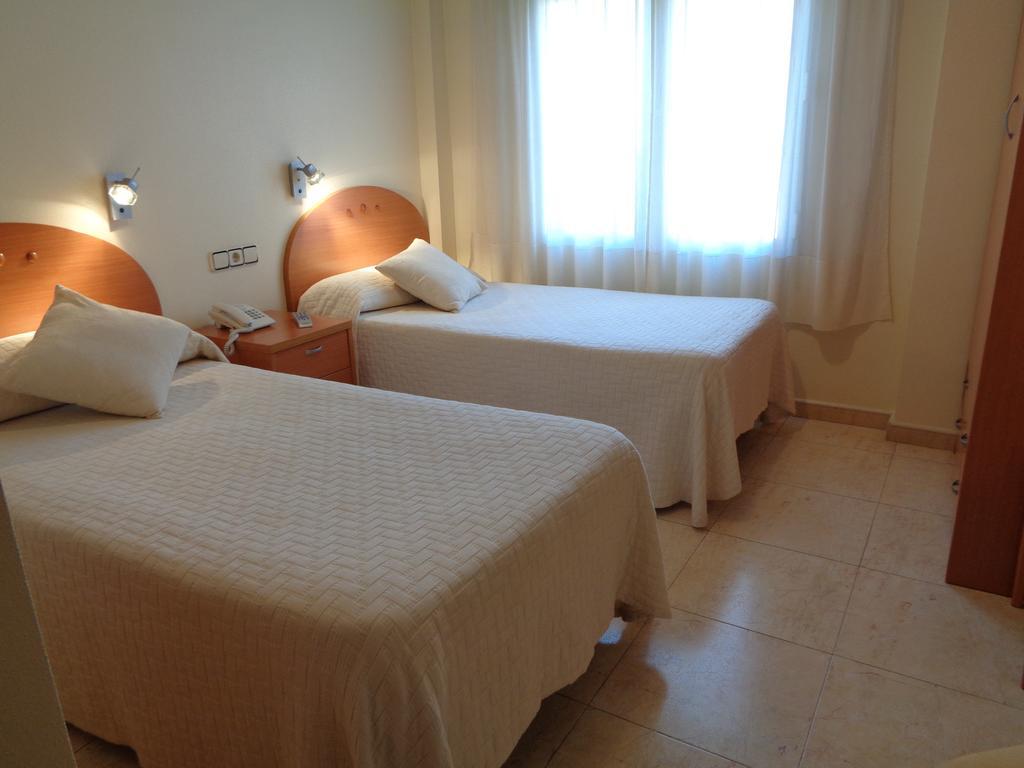 Hostal El Retiro อัลโมราดี ภายนอก รูปภาพ