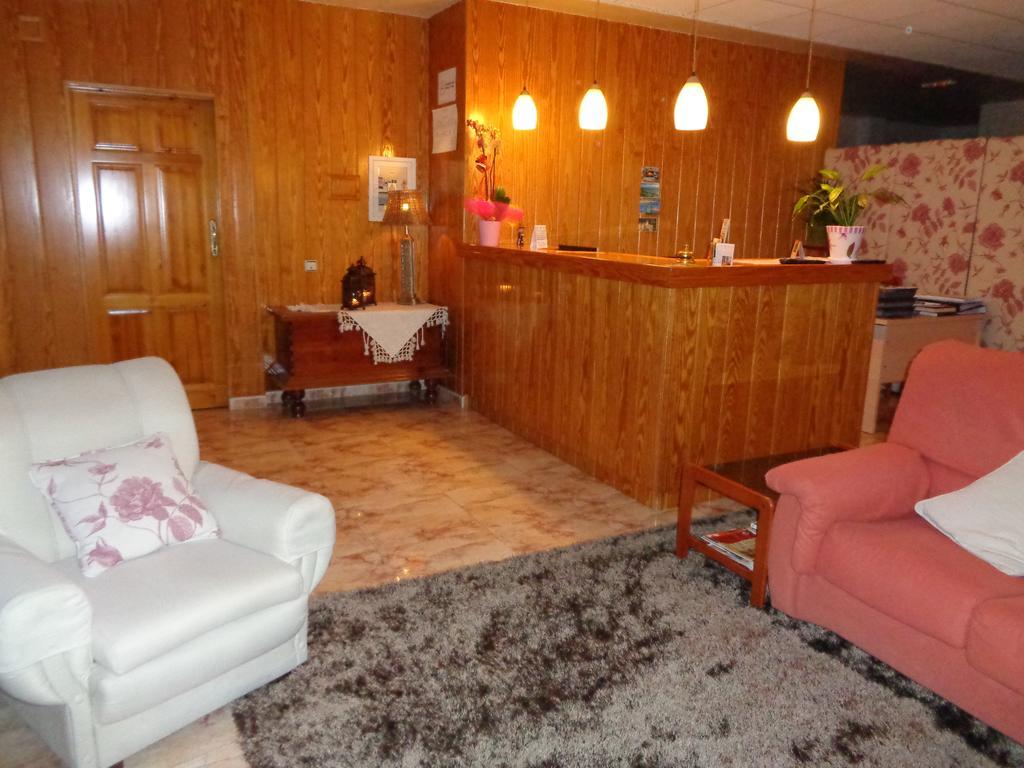 Hostal El Retiro อัลโมราดี ภายนอก รูปภาพ