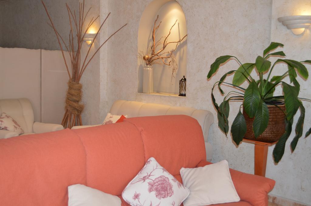 Hostal El Retiro อัลโมราดี ภายนอก รูปภาพ
