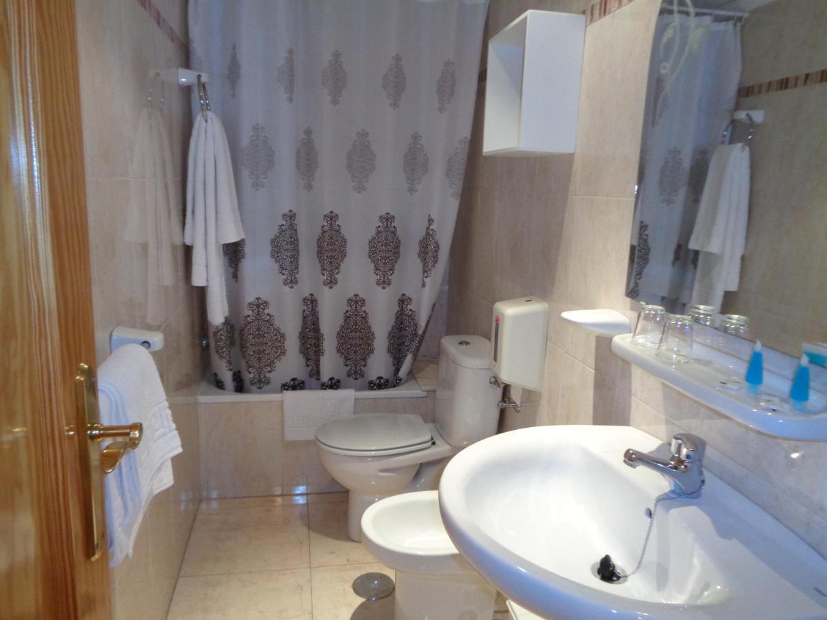 Hostal El Retiro อัลโมราดี ภายนอก รูปภาพ